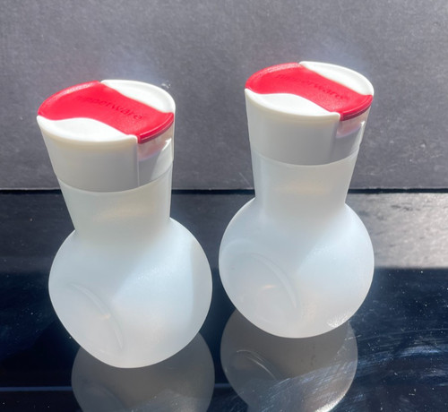 Tupperware tilt serve - tilt,