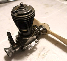 Motore Nitro modello Cox .015