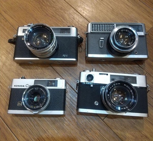 Vecchia macchina fotografica - , a