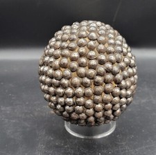 Antica palla da bocce fatta a