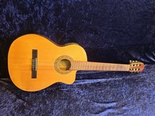 Chitarra classica amplificata