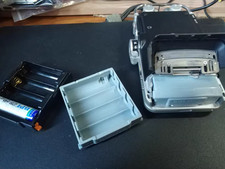 1x Custodia batteria AA