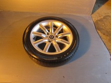 Cerchio e pneumatico in lega