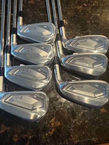 Nuovissimo set ferri srixon - set,