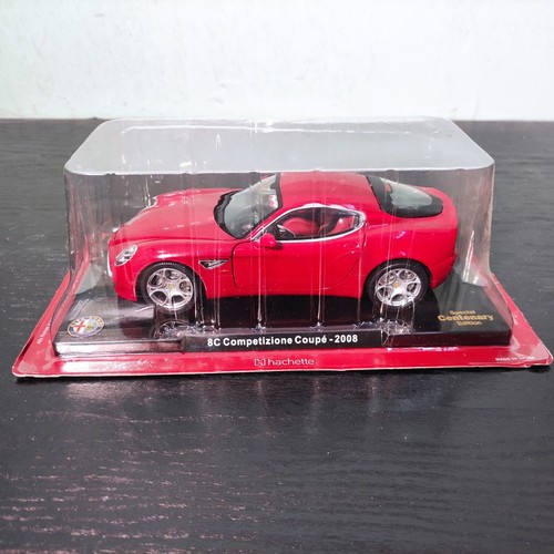 Die cast alfa romeo centenario - die,