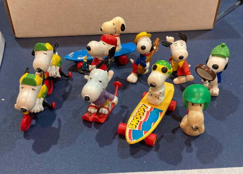 Figure vintage pvc peanuts - vintage,