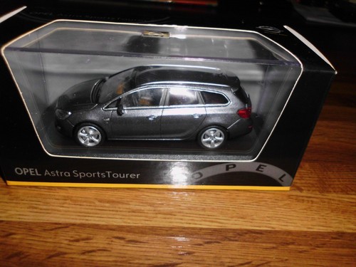 Opel astra sports tourer - astra,