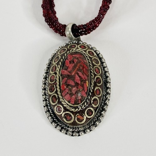 Collana con ciondolo - , pietra