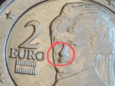 Moneta da 2€ Austria 2002 con Materiale in eccesso sulla Punta del Naso