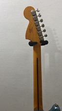 SQUIER  FENDER MUSTANG CV60