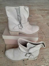 Stivaletto corto donna con borchiette