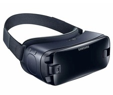 Samsung Gear VR Headset SM-R325 con controller alimentato da Oculus