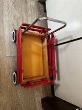 Carretto in legno quattro ruote