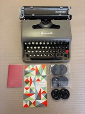 Macchina da scrivere Olivetti