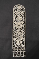 Lace Bookmark - Flowers -