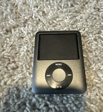 Apple 8GB iPod Nano - 3rd