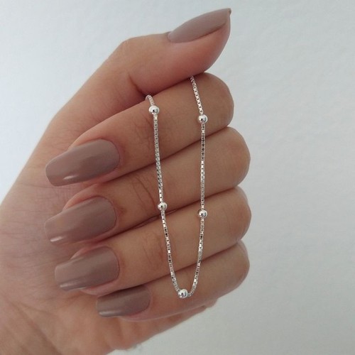 Collana catena satellite