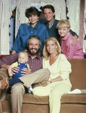 380982 Family Ties Fox Gross