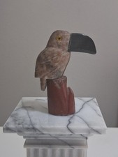 Tucano piccolo in marmo e pietra vintage soprammobile 