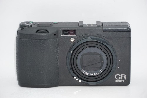 Fotocamera digitale compatta