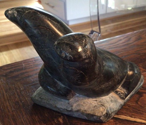 Statuina arte eschimese