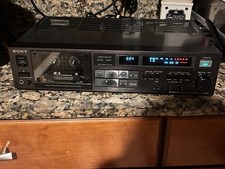 VTG SONY CASSETTE DECK 3-HEAD