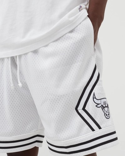 Mitchell ness chicago bulls - mitchell,