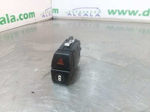 6842274 avvertimento 5 pines - /,
