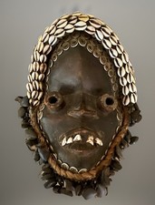 Maschera rituale africana del