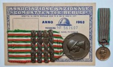 MEDAGLIE PRIMA E SECONDA GUERRA MONDIALE FIOR DI CONIO  UNC CON BARRETTE