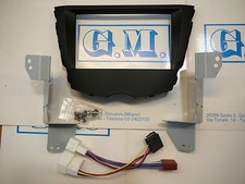 MASK AND CABLES ISO CAR RADIO