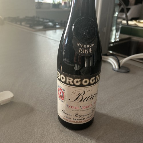 Bottiglia vino barolo - barolo,