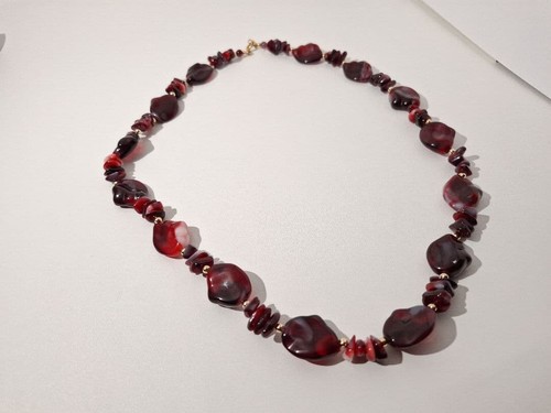 Collana lunga marmo - marmo, stile