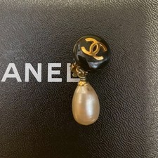 Orecchini CHANEL Coco Mark un