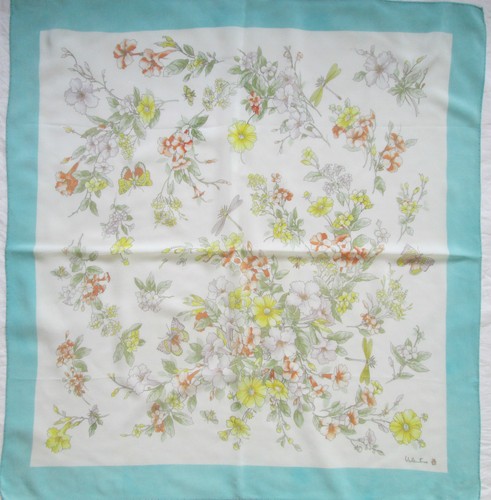 Superbe foulard valentino - -superbe,