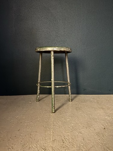 Sgabello industriale vintage