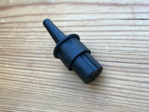 One bulgin mini spina - spina, pin