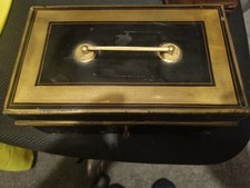 Scatola di latta vintage