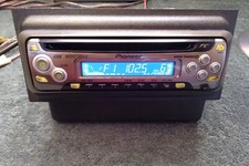 Pioneer "Old School" DEH-1600, Ricevitore CD/CD, 200 watt Easy EQ, funziona benissimo