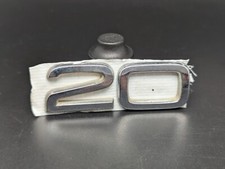 AUDI 2.0 2000 2.000 2 0 20 LOGO SIGLA EMBLEMA FREGIO STEMMA SCRITTA BADGE TARGA