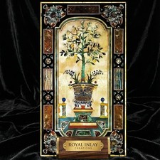 Tavolo da scaffale intarsiato