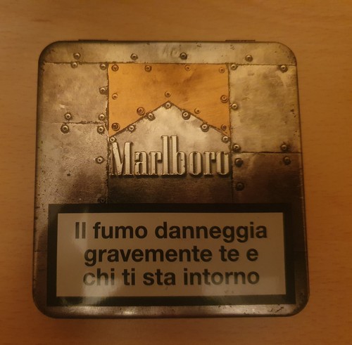 Cofanetto porta sigarette