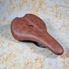 Sedile con ringhiera titolo