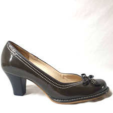 Corte con tacco vintage verde