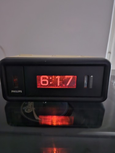Vintage philips flip clock - vintage,