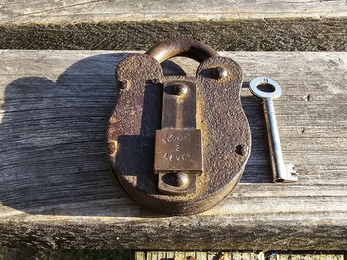 Lucchetto vintage sicuro - , 2