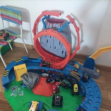 Hot wheels moster trucks t-rex vulcano