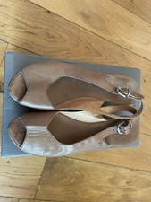 Slingbacks zeppa punta aperta
