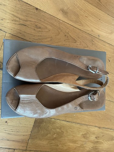 Slingbacks zeppa punta aperta