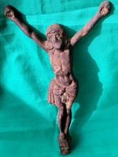 Due Antichi Crocifissi In